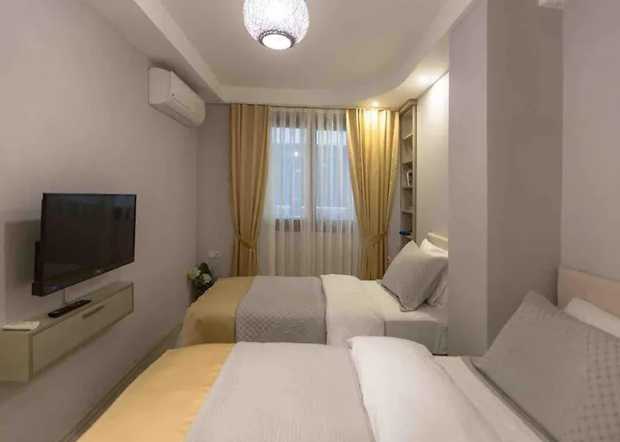 A Cozy Smart In Old Town Apartman