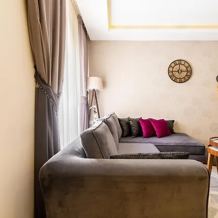A Cozy Smart In Old Town Kusadasi