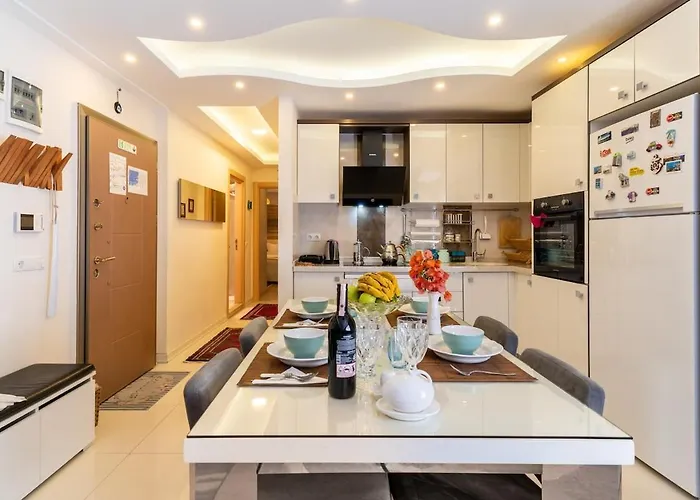 A Cozy Smart In Old Town Apartment *