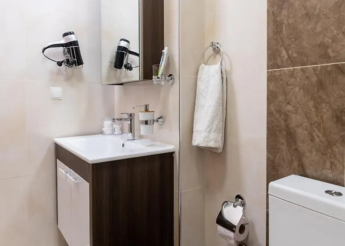 A Cozy Smart In Old Town Apartment