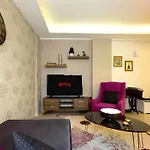 A Cozy Smart In Old Town アパート クシャダス